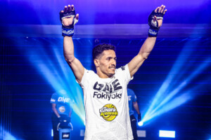 06 Fergus Smith vs Zahran Al Wesabi OL129 20