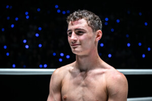 06 Rustam Yunusov vs Petsukumvit OL131 13