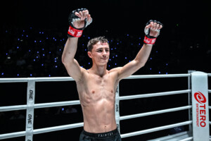 06 Rustam Yunusov vs Petsukumvit OL131 15