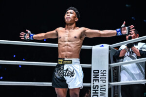 06 Rustam Yunusov vs Petsukumvit OL131 21