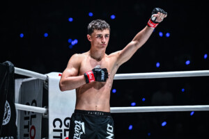 06 Rustam Yunusov vs Petsukumvit OL131 22