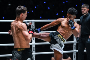 06 Rustam Yunusov vs Petsukumvit OL131 25