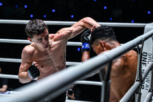 06 Rustam Yunusov vs Petsukumvit OL131 29