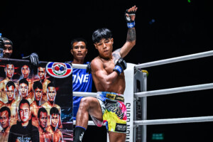 11 Songchainoi vs Salai Htan Khee Shein OL130 11