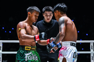 11 Songchainoi vs Salai Htan Khee Shein OL130 13
