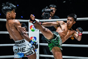 11 Songchainoi vs Salai Htan Khee Shein OL130 24
