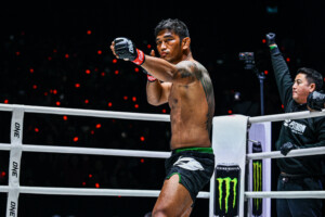 OFN36_08 Aung La N Sang VS Zebaztian Kadestam 32
