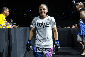 OL128 Duangdawnoi vs Kim Townsend 2