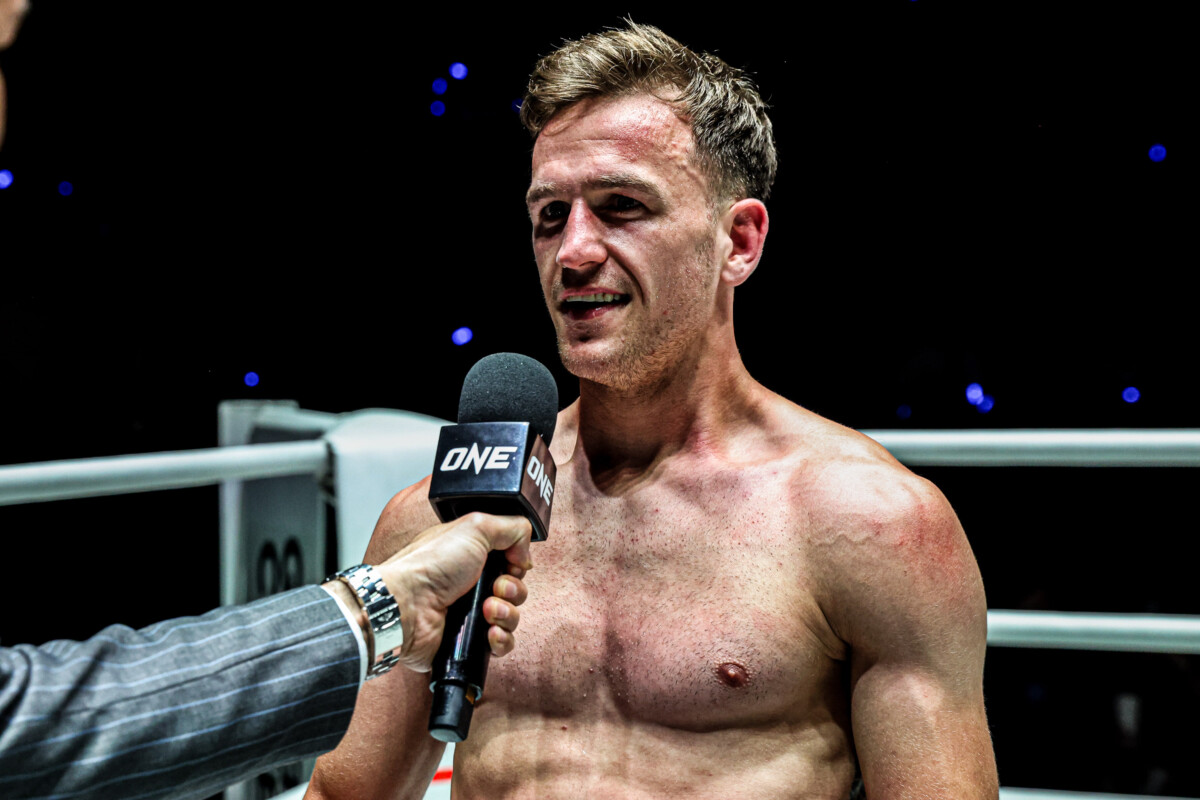 OL128 Stephen Irvine vs Rambong (25)