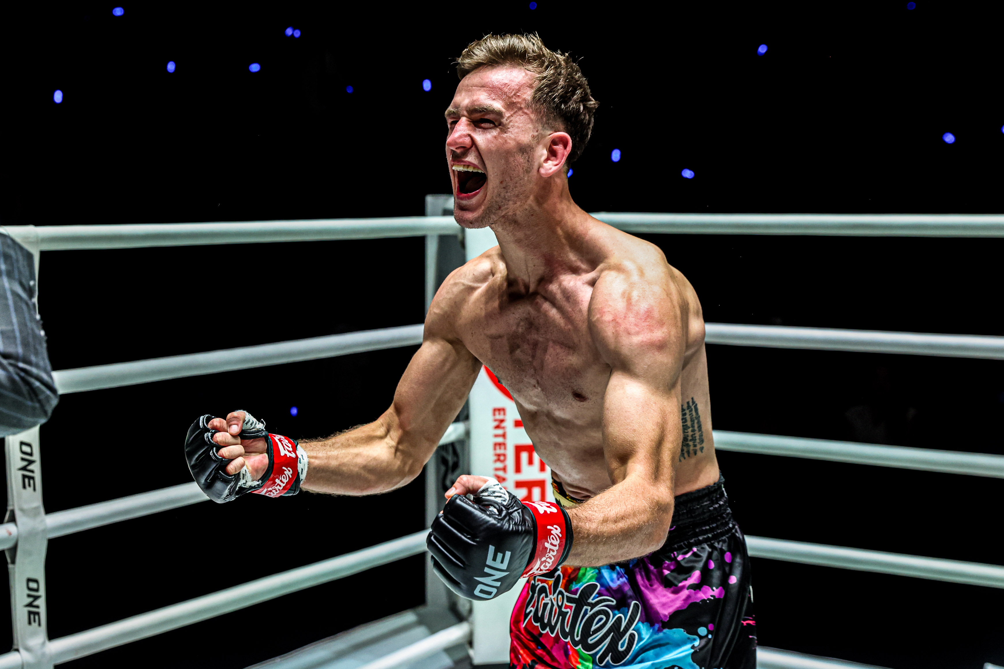 OL128 Stephen Irvine vs Rambong (27)