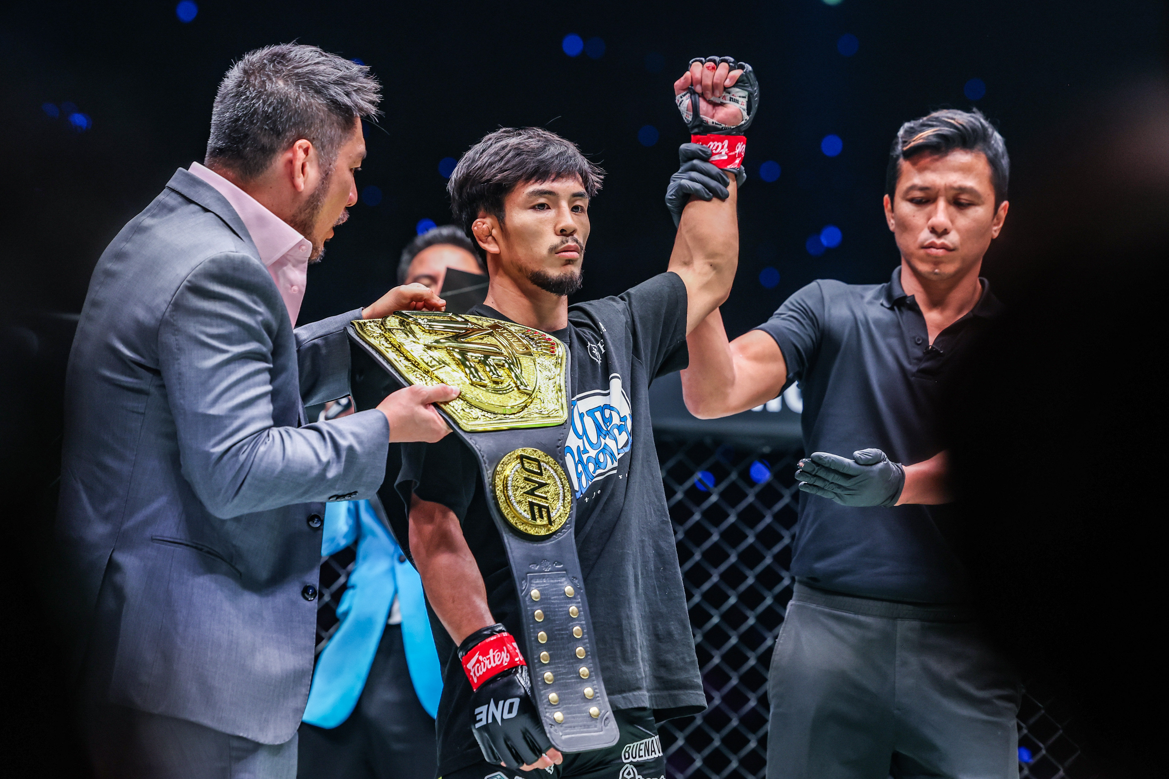 15 Yuya Wakamatsu VS Joshua Pacio ONE173 13.jpg