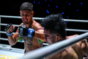 Cover_12_Worapon_vs_JulioLobo 22