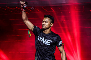 OL132_06 Khunponnoi vs Thant Zin 27