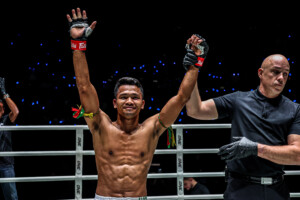 OL132_06 Khunponnoi vs Thant Zin 3