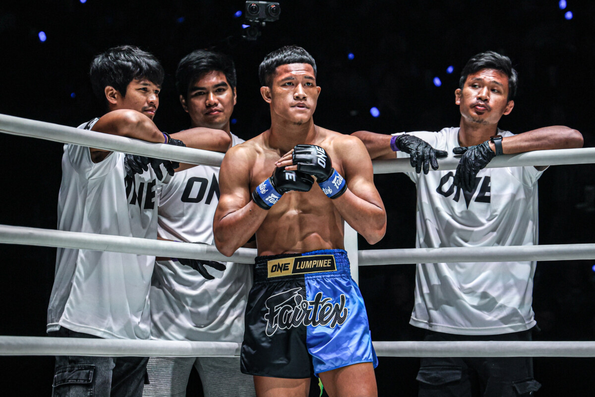 OL132_06 Khunponnoi vs Thant Zin (8)