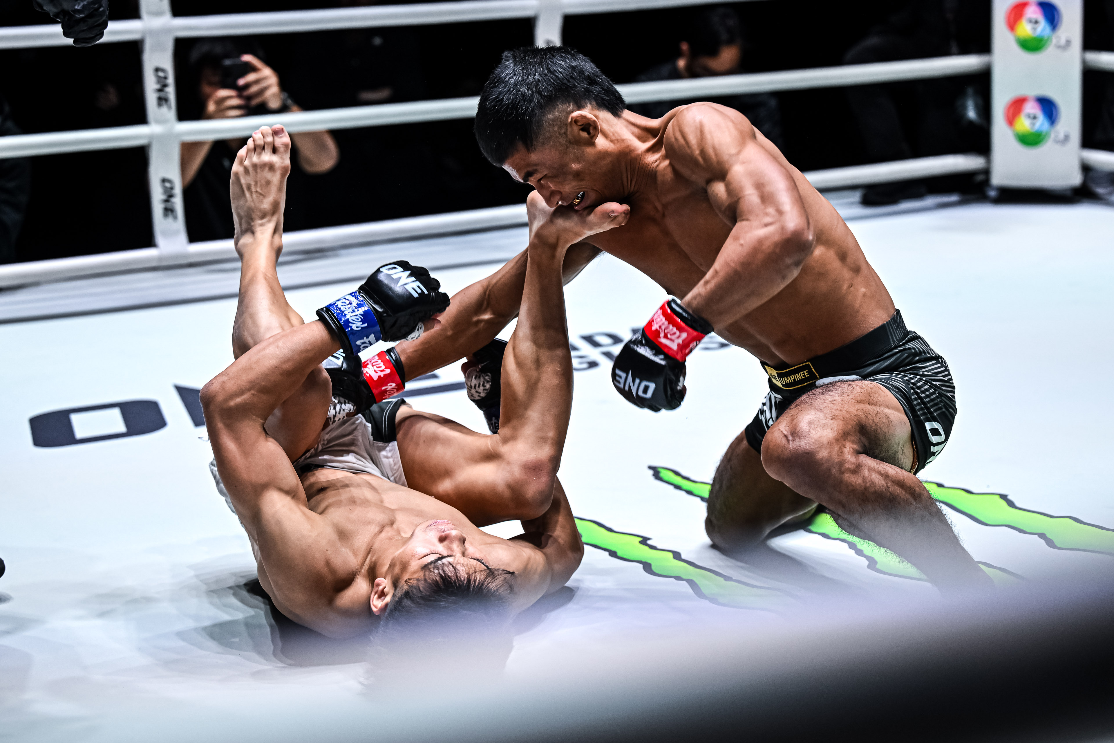 OL135_01 Nazareth Lalthazuala vs Masaki Suzuki 35.jpg