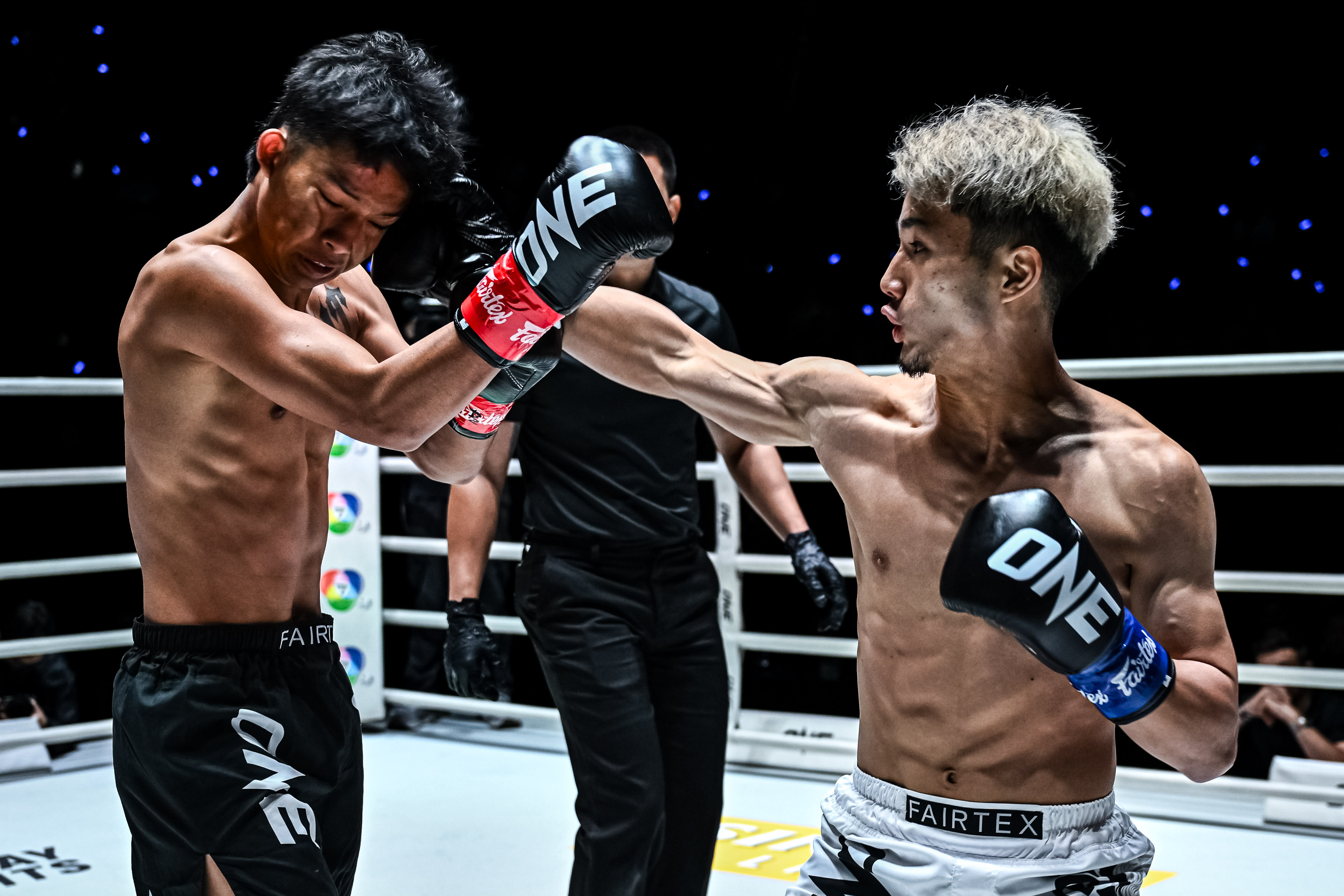 OL135_03 Silachai vs Kojiro Shiba 23.jpg