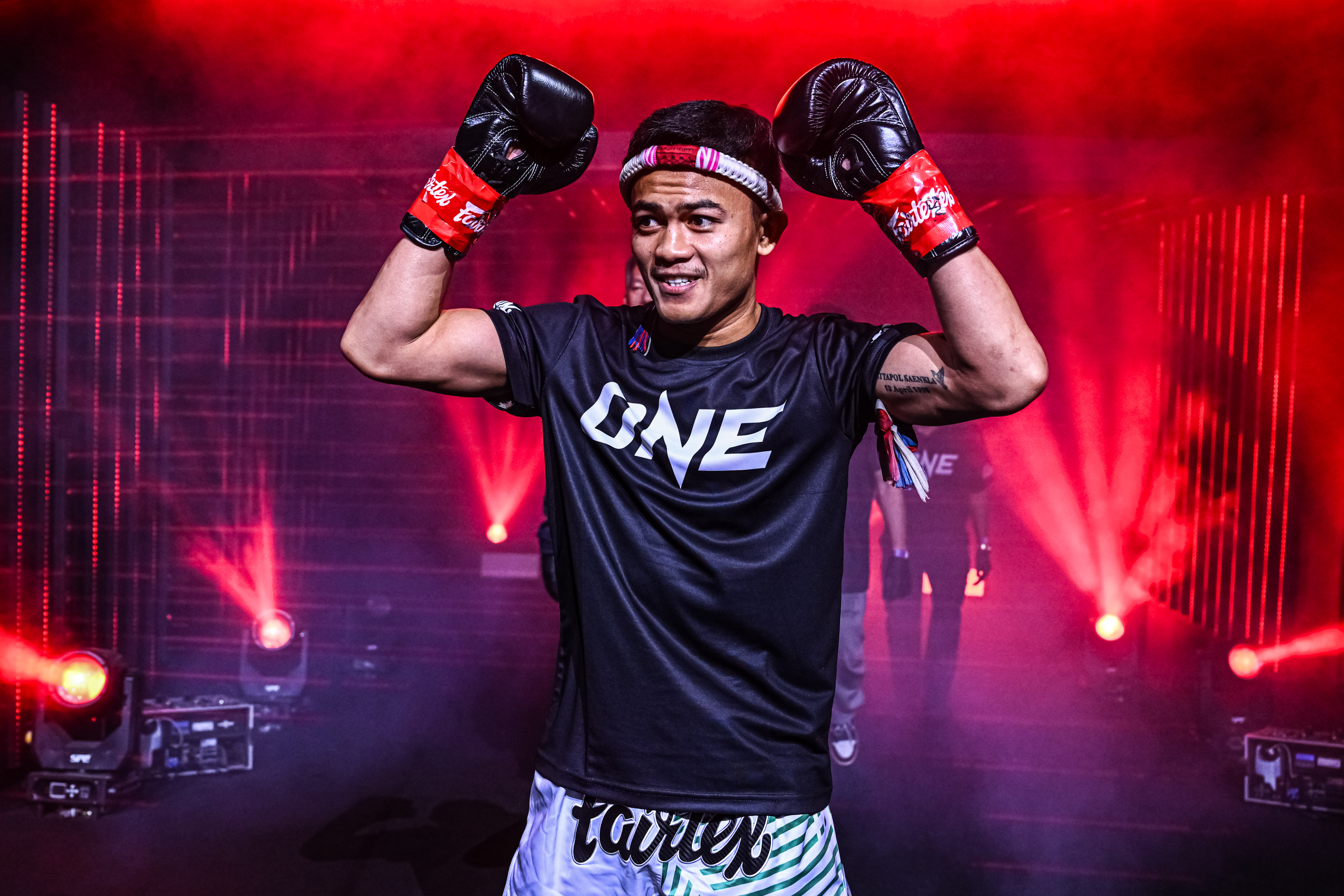 OL135_06 Lamnamoonlek vs Javier Galvez 60.jpg