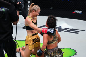 ONE173_08_Stamp_VS_Kana 75