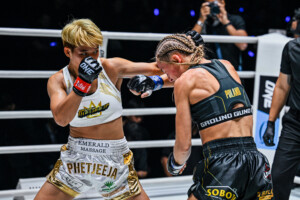 OFN38_04 Phetjeeja Lukjaoporongtom VS Martyna Dominczak 42