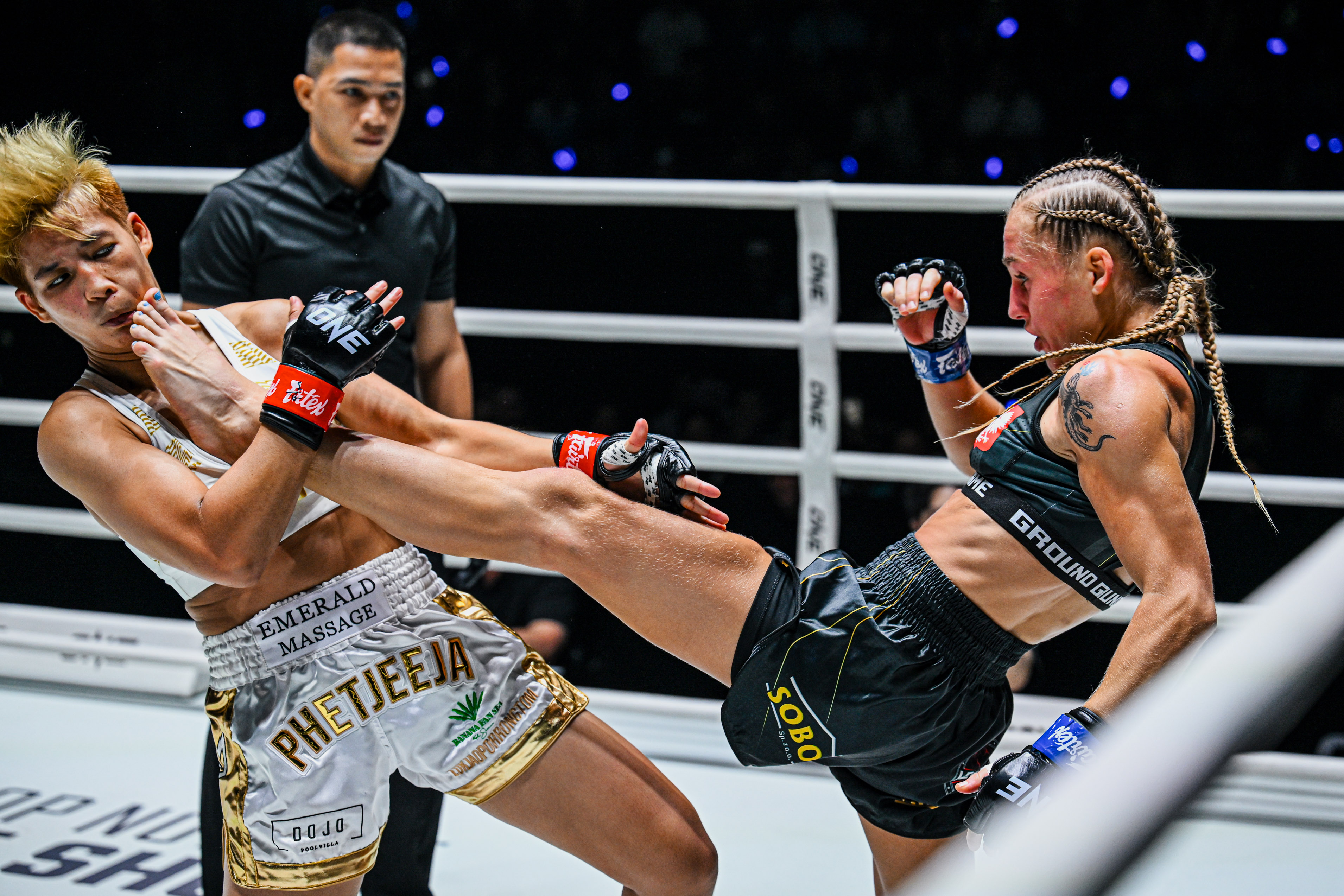 OFN38_04 Phetjeeja Lukjaoporongtom VS Martyna Dominczak 7.jpg