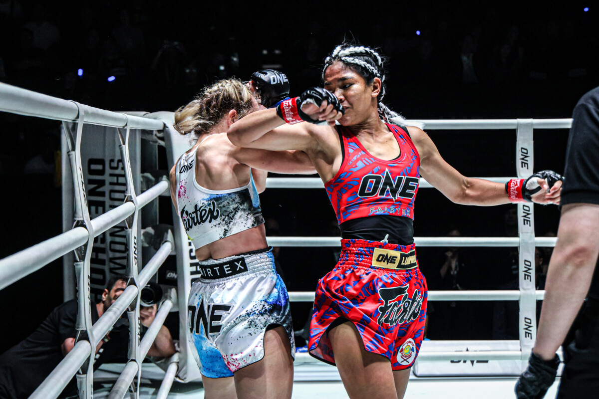 OL137_03 Duangdawnoi vs Regan Gowing (13)