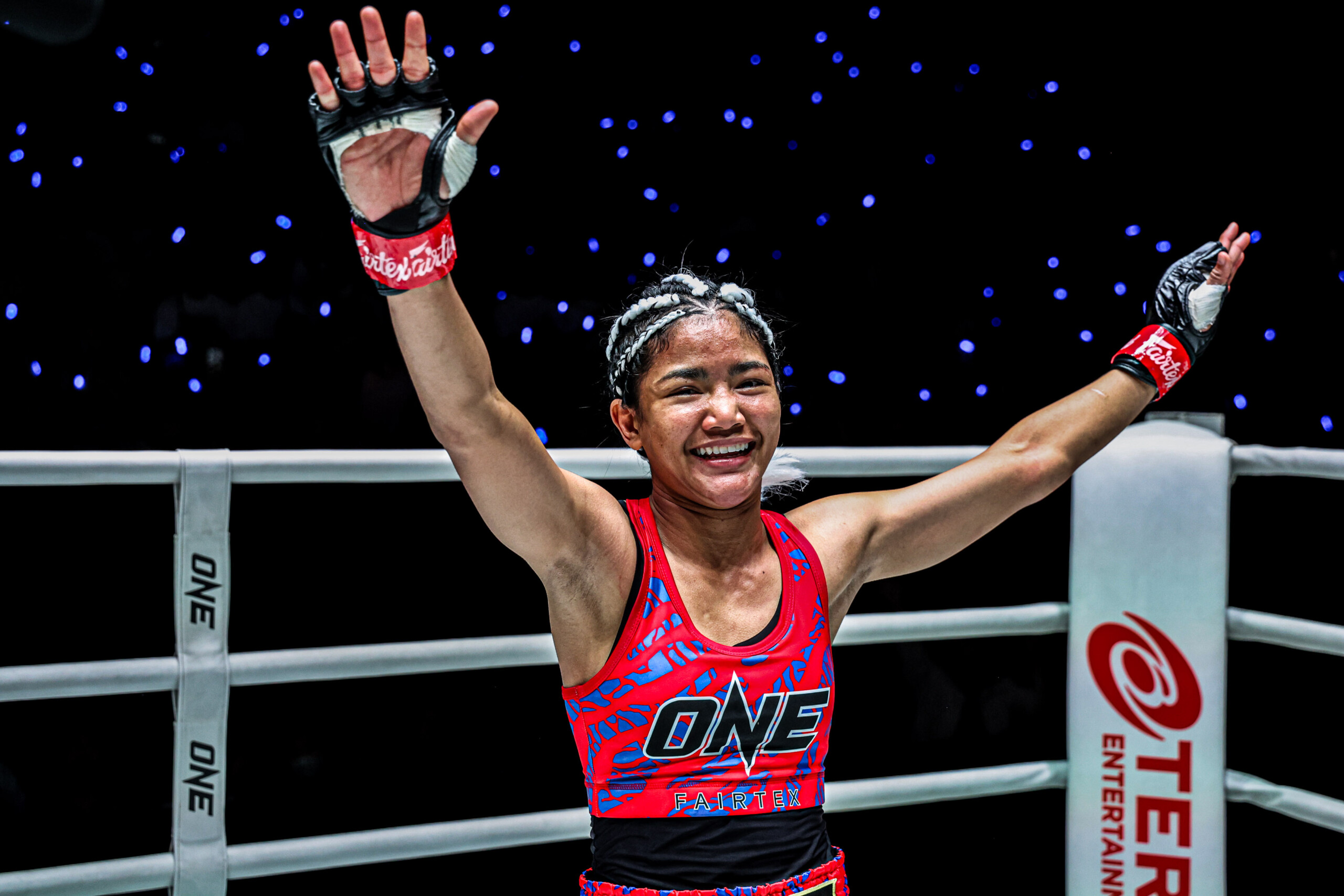 OL137_03 Duangdawnoi vs Regan Gowing (26)