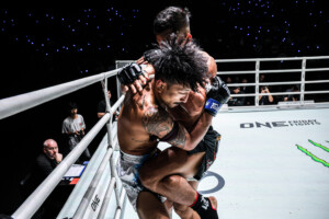 OL137_09 Suablack vs Pakorn 15