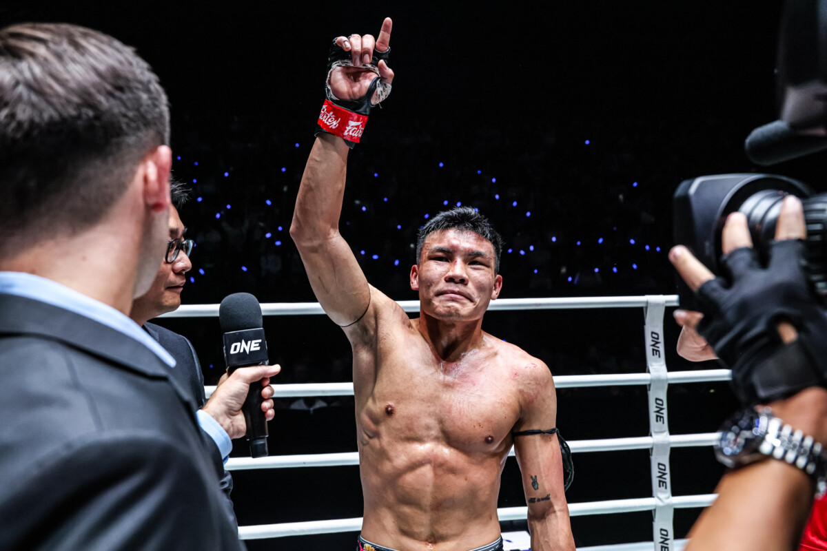 OL139_06 Kyaw Swar Win vs Muga (30)