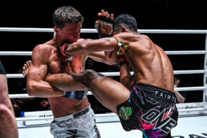 OL139_07 Khunponnoi vs Rustam Yunusov 18