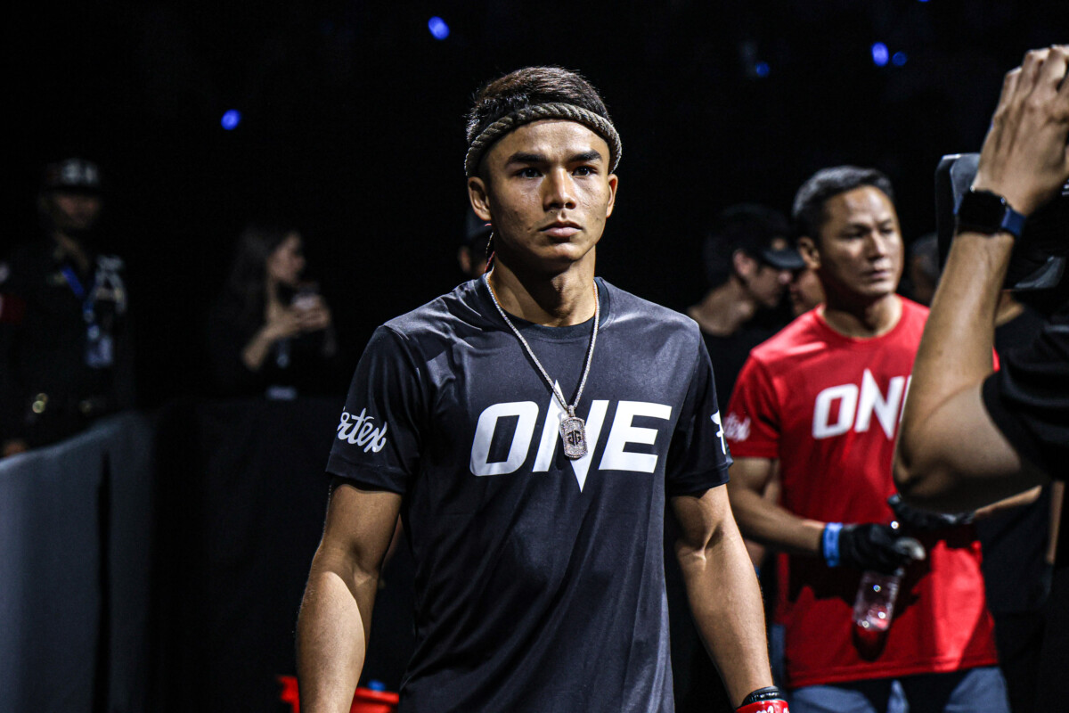 OL141_04 Johan Ghazali vs Ye Yint Naung_04