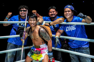 OL141_14 Komawut vs Samingdam 34