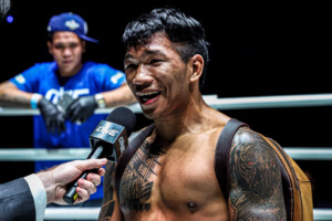 OL141_14 Komawut vs Samingdam 36