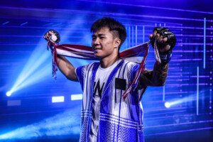 OL142_14 Apiwat vs Panpadej 15