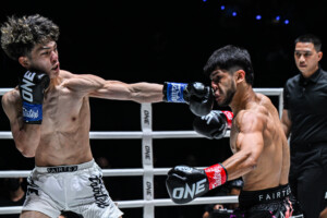 OL143_07_Fakhriddin Khasanov vs Yoshida Kosei_11