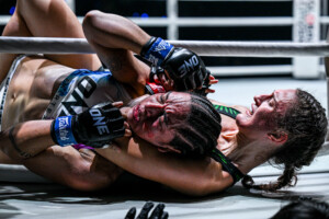 OL143_10_Elene Loladze vs Sarah Mahmood_21