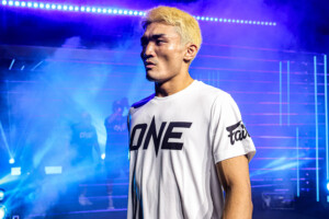 OL144_04 Sangarthit vs TAKU_11