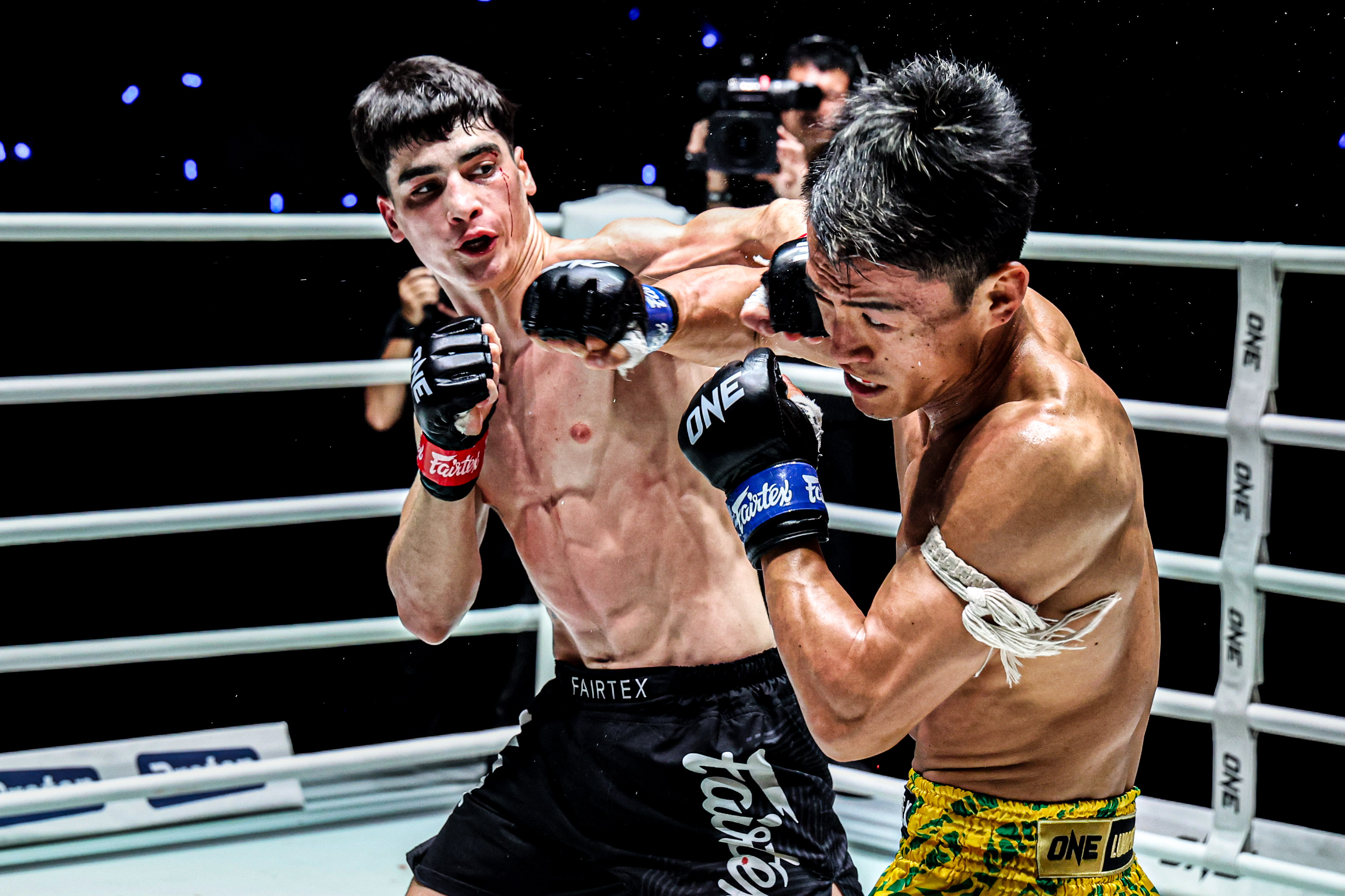 OL144_08_Lenny Blasi vs Katsuki Kitano_11.jpg