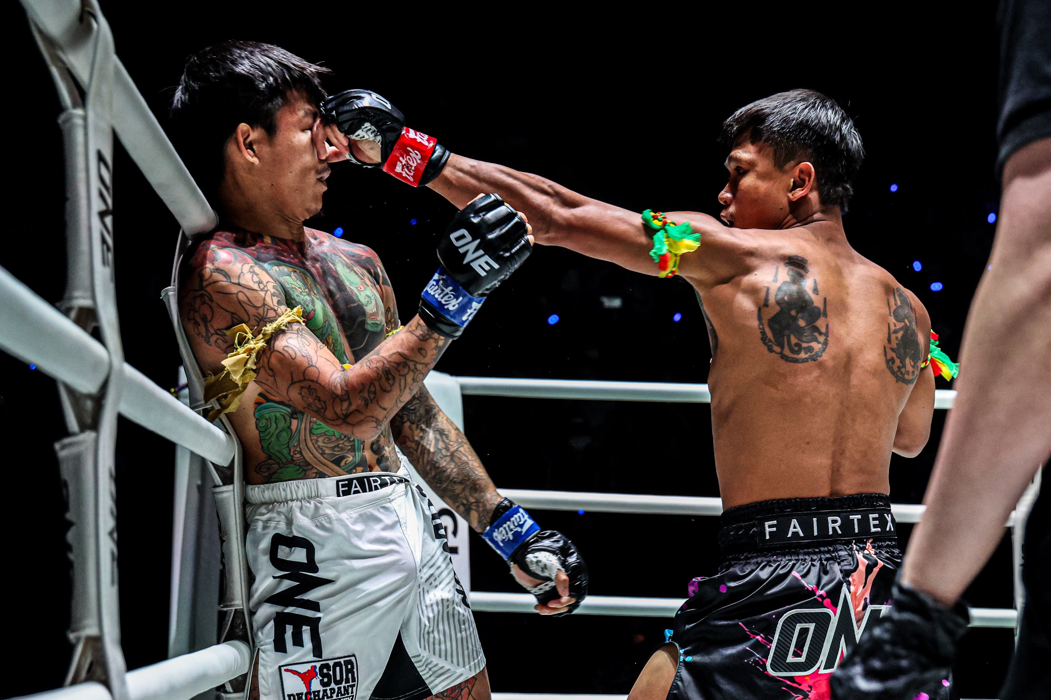 OL144_14_ Chatpichit_vs_ Tubtimthong 20.jpg