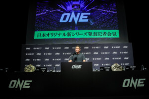 ONE Samurai press con 21