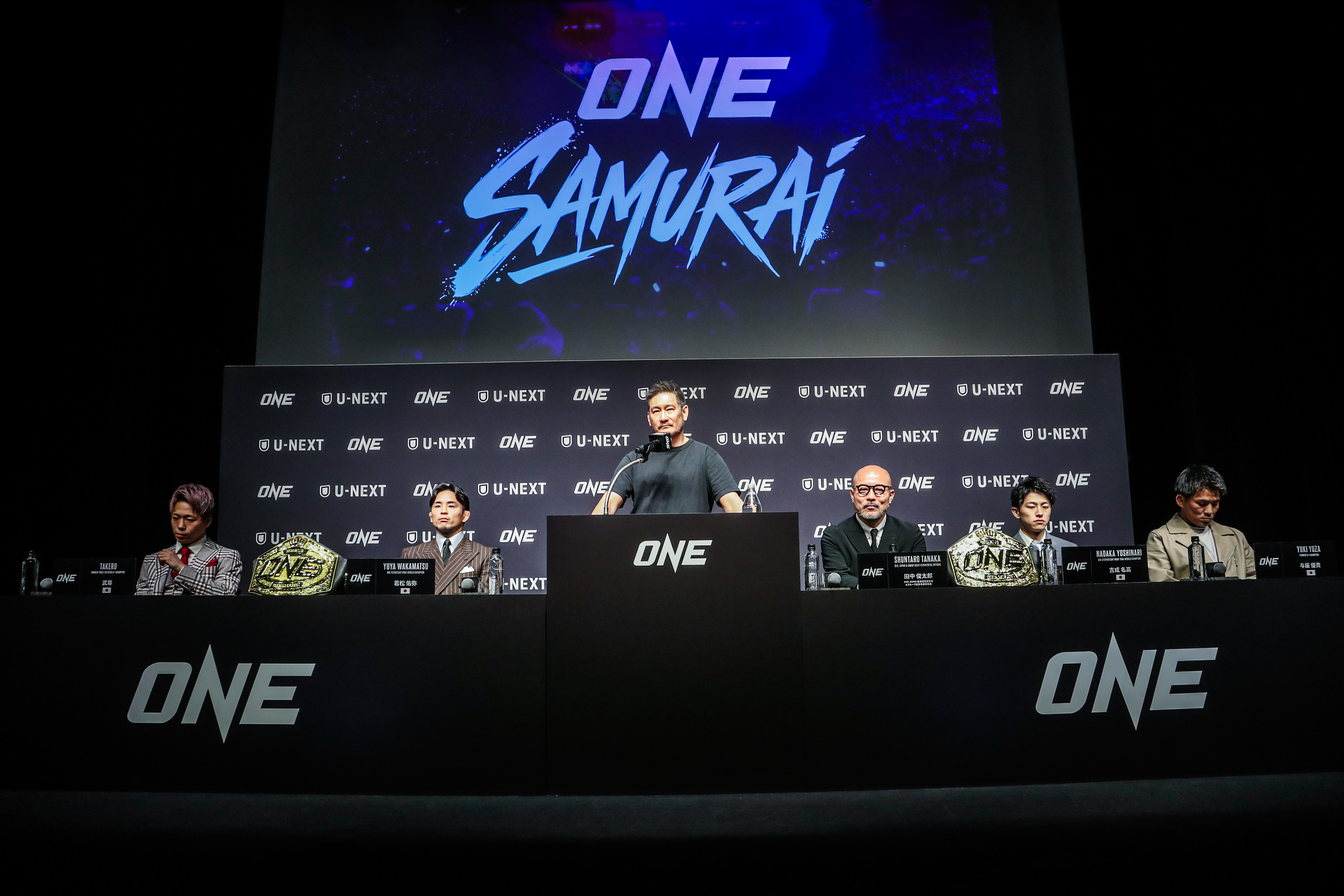 ONE Samurai press con 4.jpg