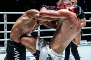 14_Detchawalit_vs_DenisDotsenko 22