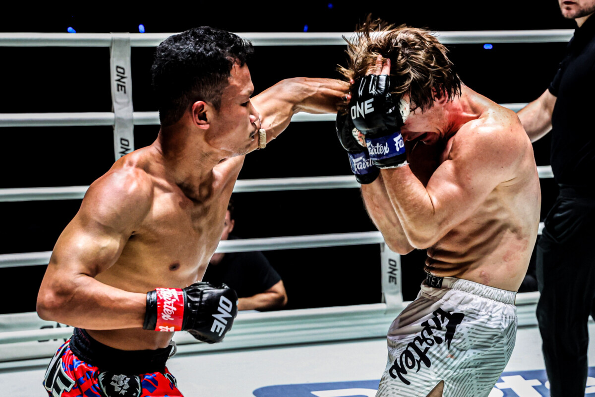 Denkriangkrai Mavinn Muaythai Valerii Strungari ONE Friday Fights 148 11 scaled