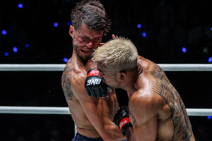 OFN41_09_Sinsamut_vs_GeorgeJarvis 42