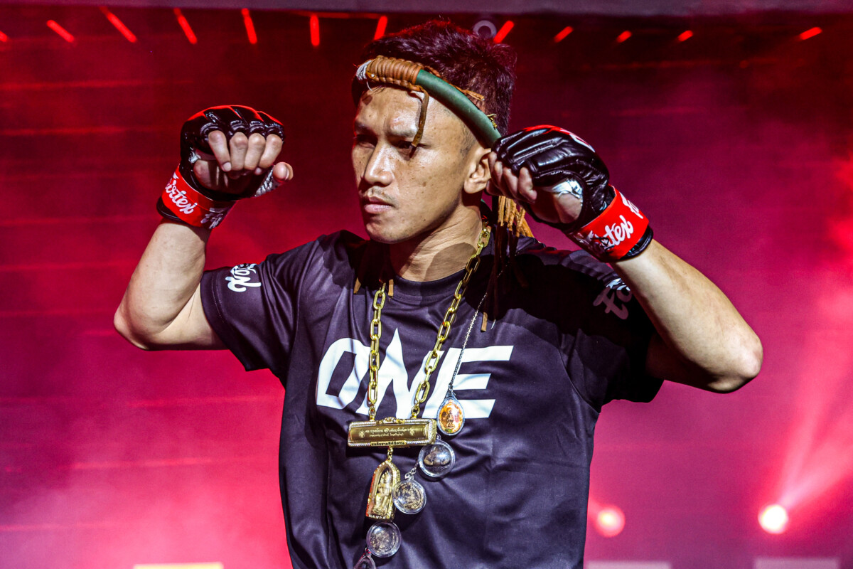 OL145_04_Watcharaphon VS Leandro Douglas_08