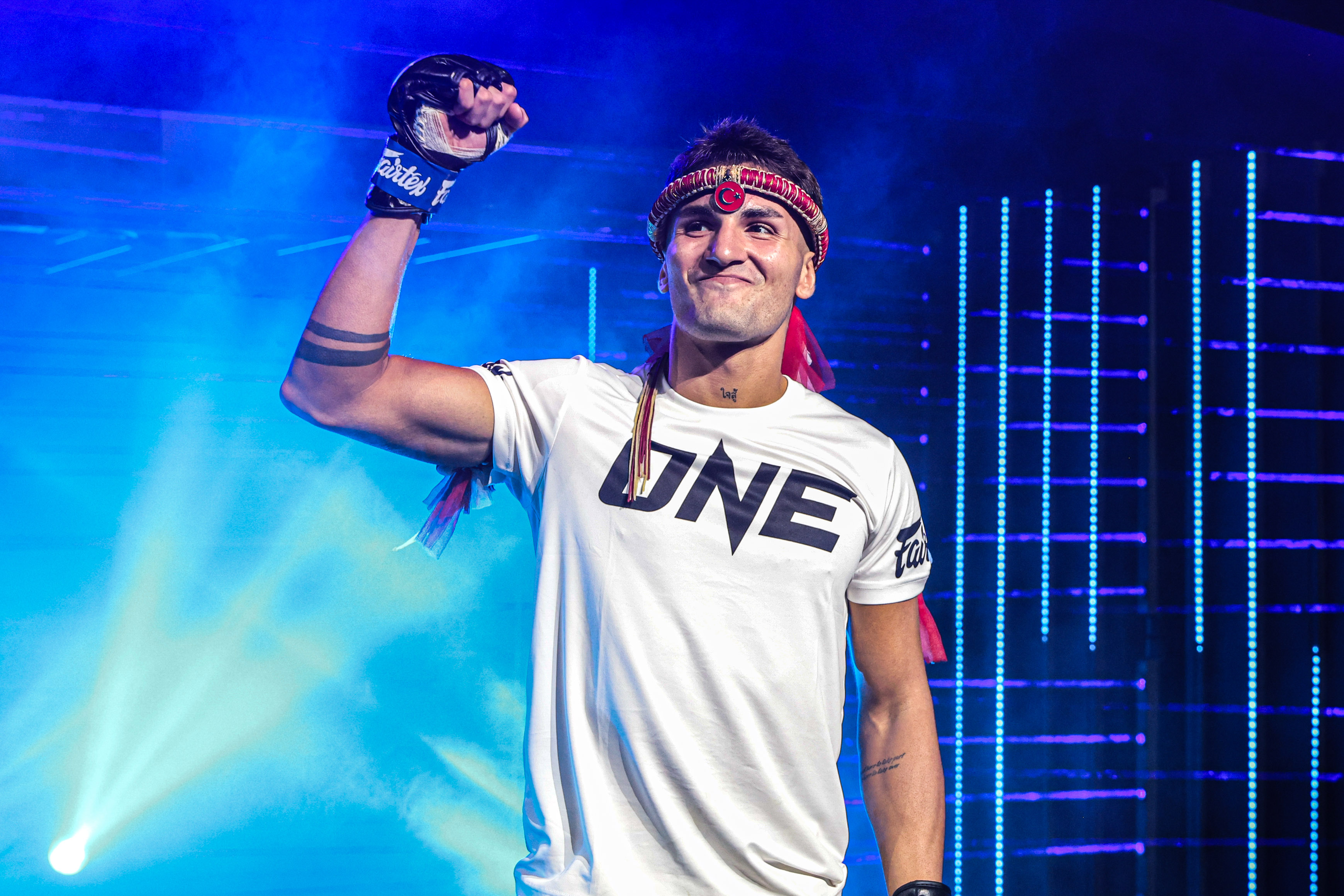 OL145_05 Nontachai VS Semih Sah Cindir_16.jpg