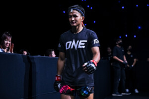 OL146_13_Kongsuk vs Babak Solouki_13