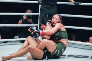 07 Itsuki Hirata vs Ritu Phogat OS1 30