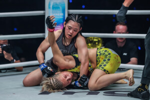 10 Ayaka Miura vs Chihiro Sawada OS1 34