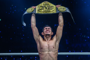 14 Yuya Wakamatsu vs Avazbek Kholmirzaev OS1 17